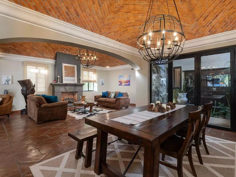 Casa Pacifica — 26 photos