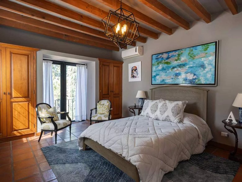 Casa Pacifica — 38 photos