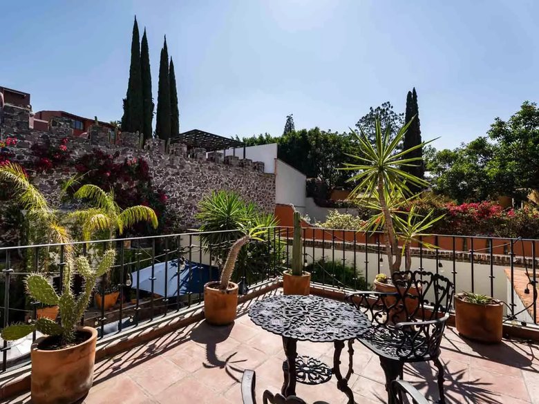 Casa Pacifica — 43 photos