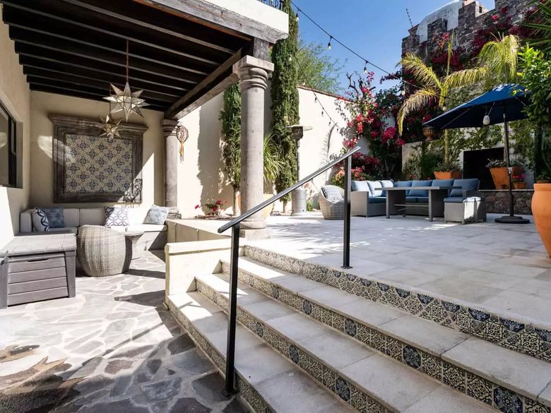 Casa Pacifica — 32 photos