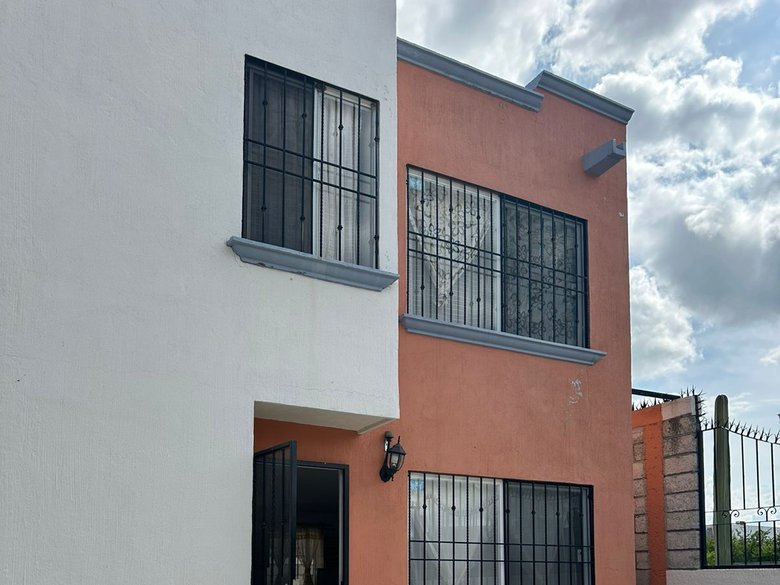 Isabel House — 15 photos