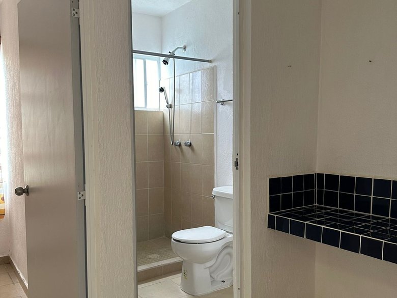 Isabel House — 6 photos