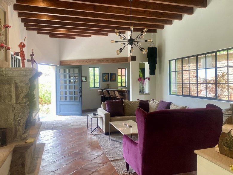 Unique property in the ideal location of Ojo de Agua , offering the perfect balance between modern — 6 photos