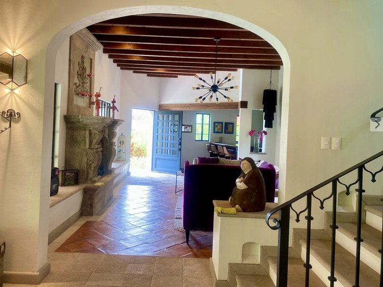 Unique property in the ideal location of Ojo de Agua , offering the perfect balance between modern — 11 photos