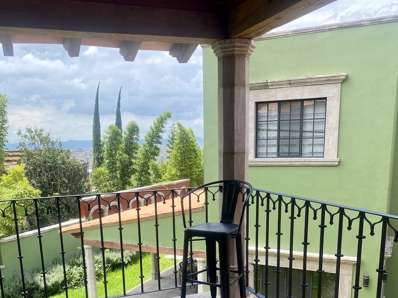 Unique property in the ideal location of Ojo de Agua , offering the perfect balance between modern — 59 photos