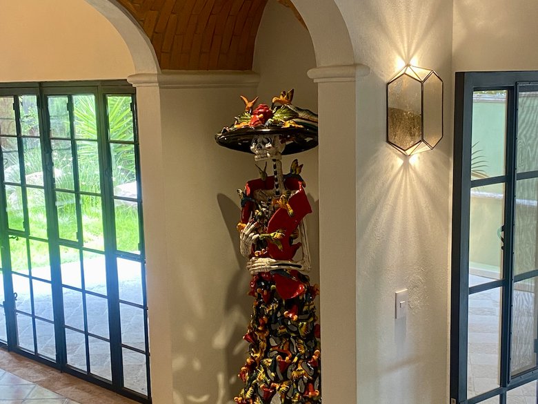 Unique property in the ideal location of Ojo de Agua , offering the perfect balance between modern — 4 photos