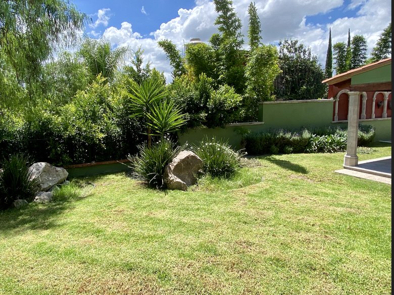 Unique property in the ideal location of Ojo de Agua , offering the perfect balance between modern — 31 photos