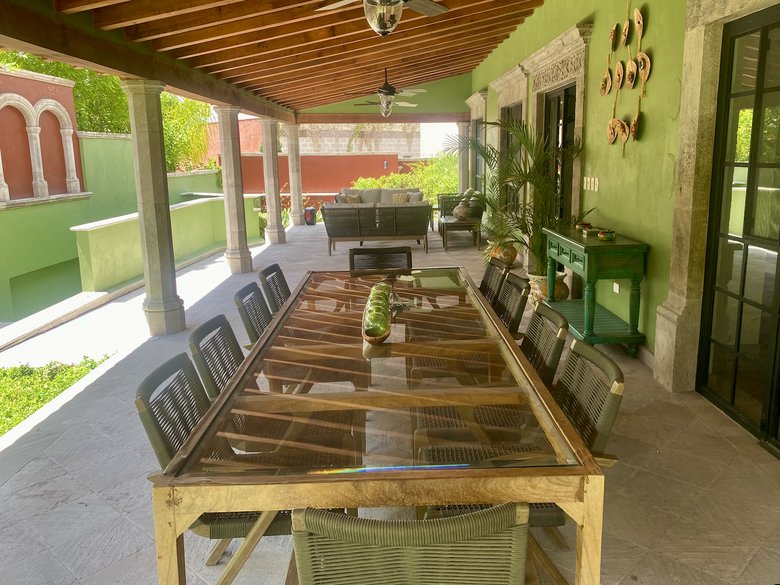 Unique property in the ideal location of Ojo de Agua , offering the perfect balance between modern — 28 photos