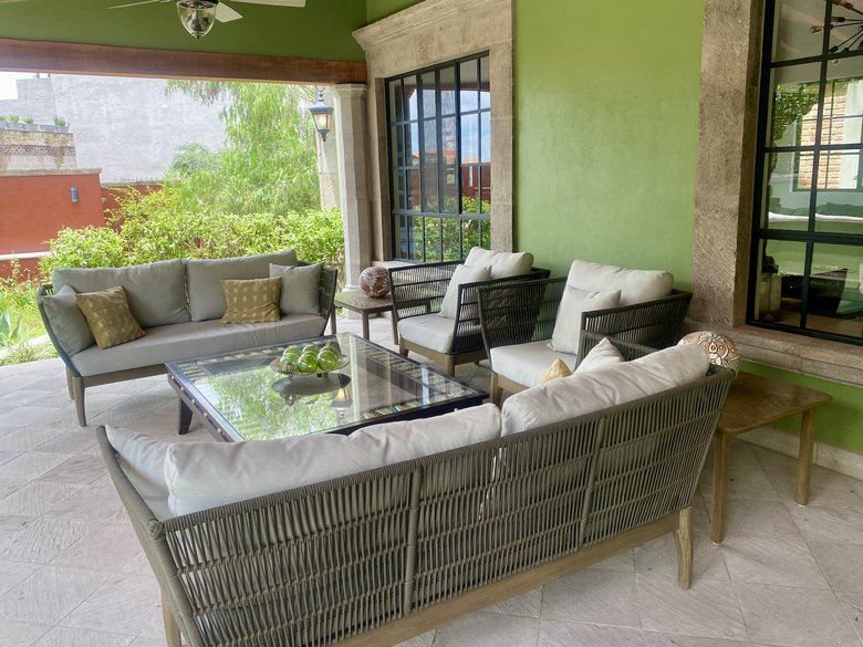 Unique property in the ideal location of Ojo de Agua , offering the perfect balance between modern — 27 photos