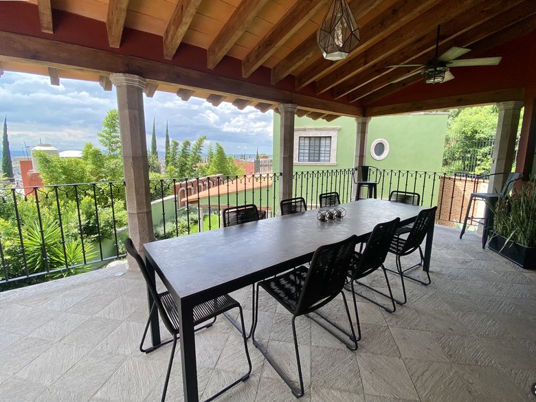 Unique property in the ideal location of Ojo de Agua , offering the perfect balance between modern — 57 photos