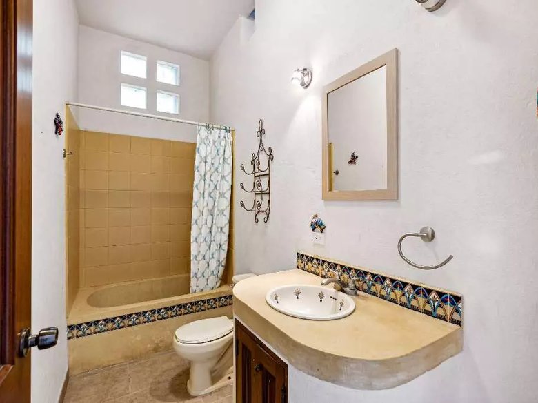 Casa Luces — 23 photos