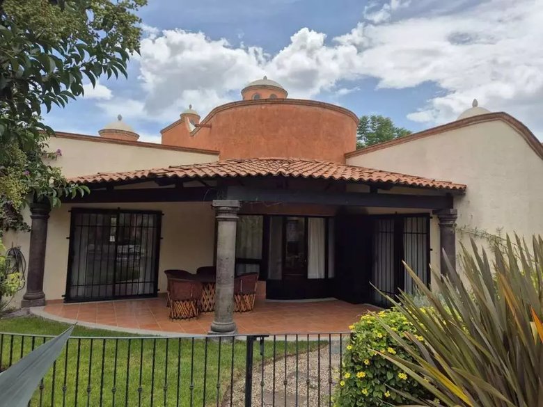 ALAMILLO VILLA LABRADORES 702 — 12 photos