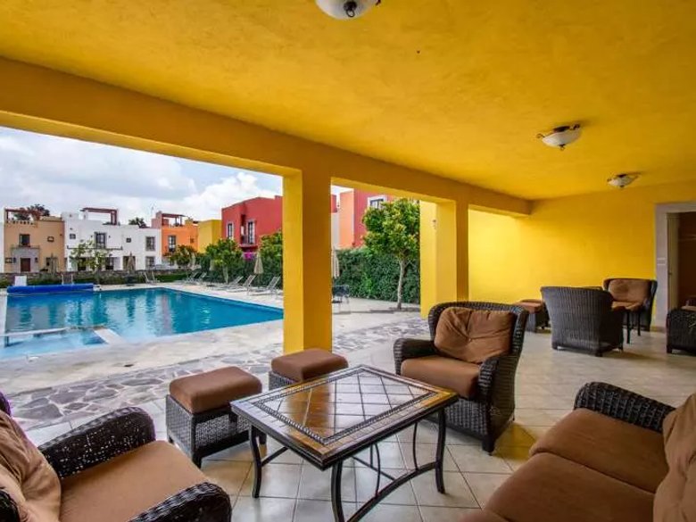Condo Luna — 20 photos