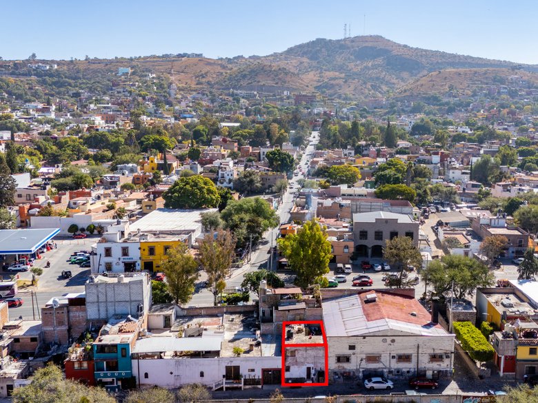 FIXER UPPER NEAR TO CENTRO!! GREAT OPPORTUNITY — 7 photos