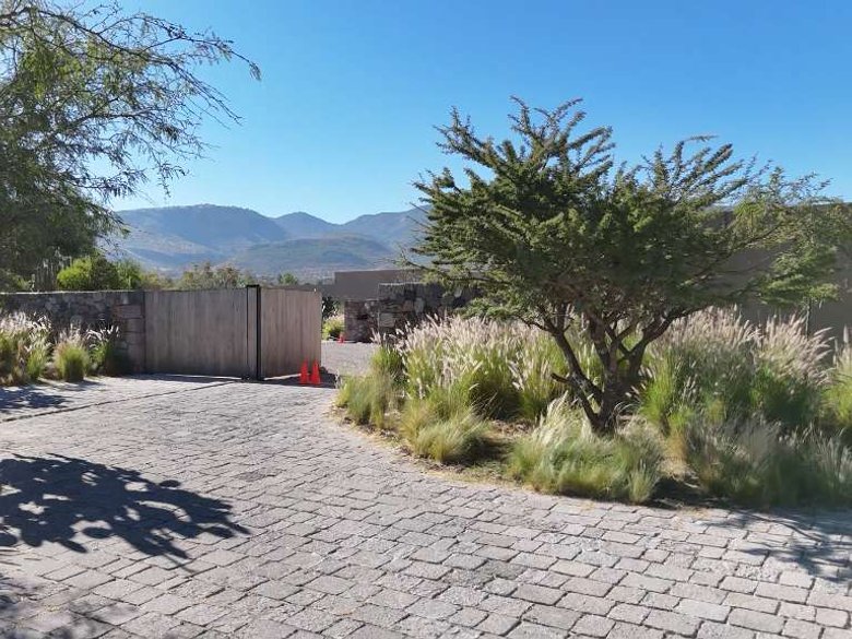 La Providencia Lot 6 — 3 photos