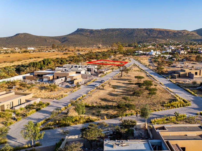 Lot 14 La Providencia — 3 photos
