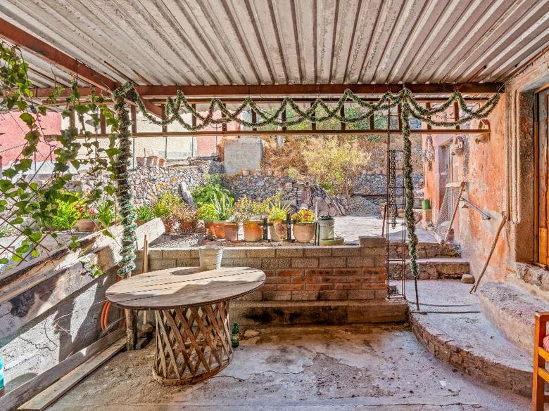 Casa María Cristina — 2 photos