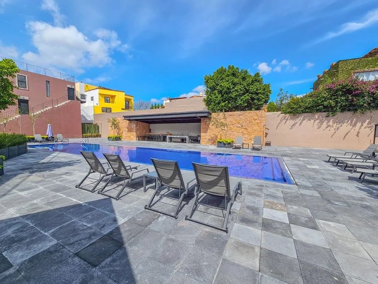Luxury Apartment in Barrio Santo – Experience Elegance and Comfort — 18 photos