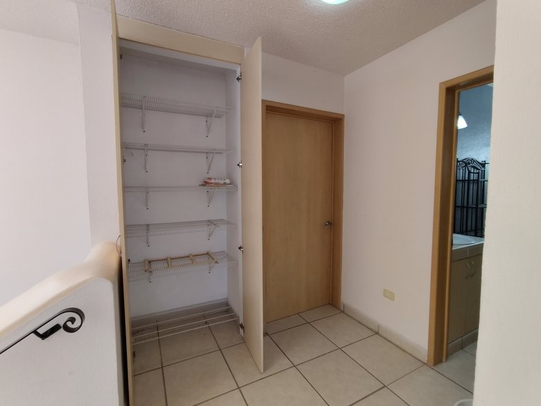 Casa del Llano 64 / NOT AVAILABLE — 12 photos