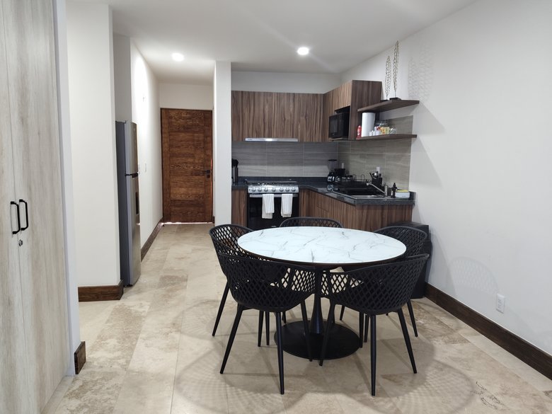 Apartment in Lantana, Zirandaro — 4 photos