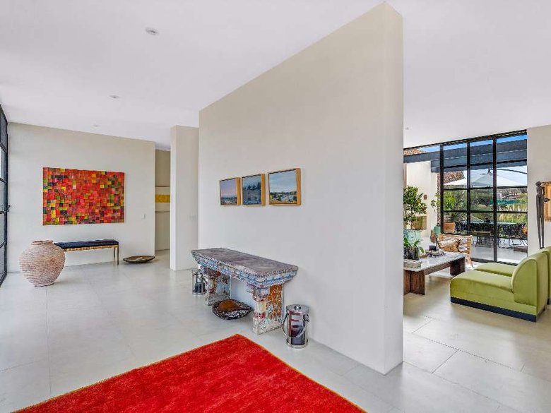 MODERN COUNTRY HOUSE — 3 photos