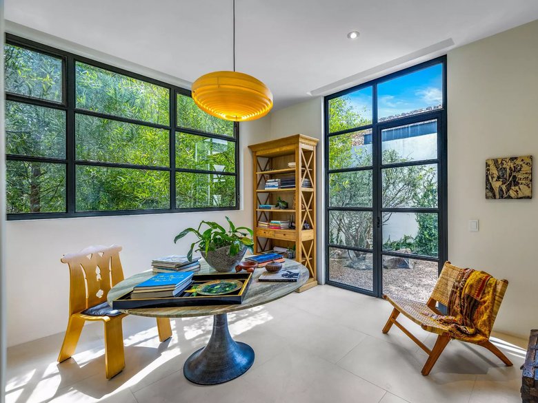 MODERN COUNTRY HOUSE — 30 photos