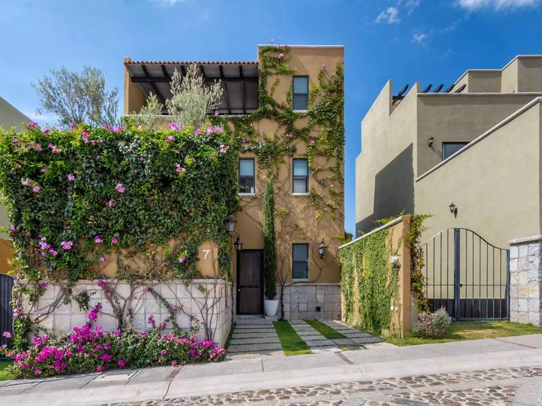 Casa Olivier — 42 photos