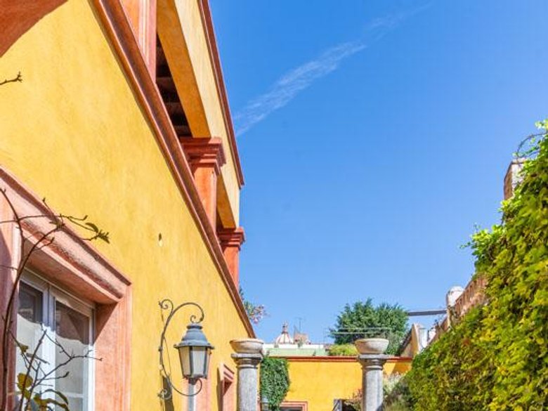 Casa Pinerolo — 26 photos