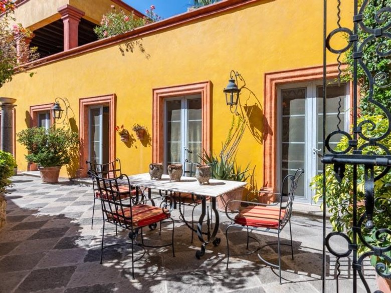 Casa Pinerolo — 28 photos