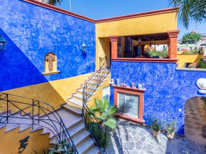 Casa Pinerolo — 17 photos