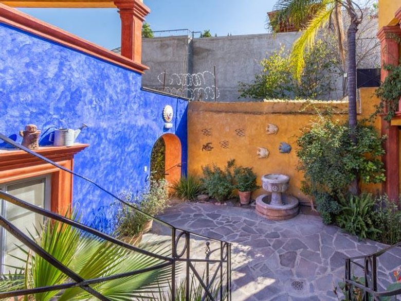 Casa Pinerolo — 19 photos