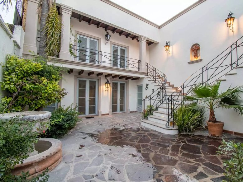 Casa Pinerolo — 38 photos