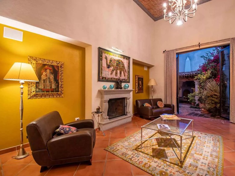 Casa Elefantes — 38 photos
