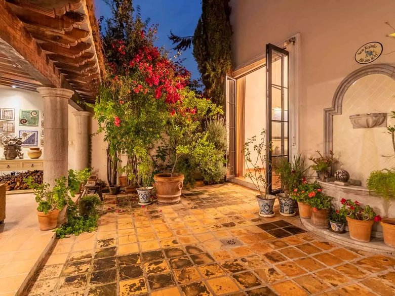 Casa Elefantes — 49 photos