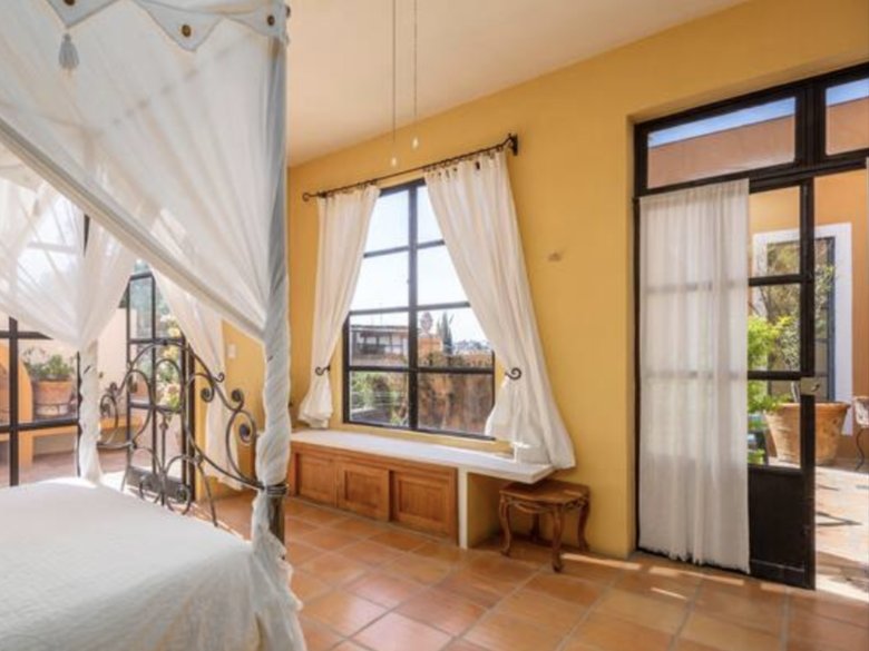 Casa Carol beautiful home , perfect location 4 blocks from the main square  — 12 photos