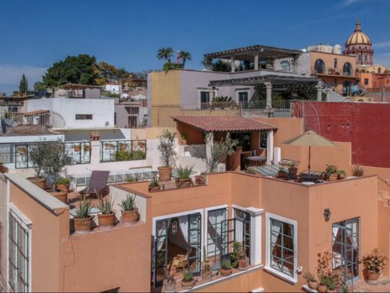 Casa Carol beautiful home , perfect location 4 blocks from the main square  — 42 photos