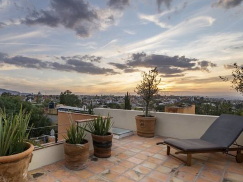 Casa Carol beautiful home , perfect location 4 blocks from the main square  — 16 photos