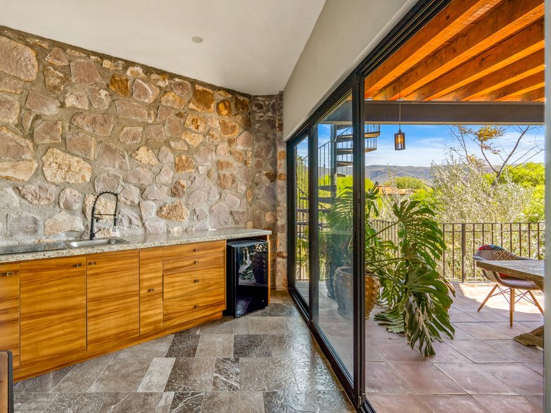 Perfect family home for sale — 28 photos