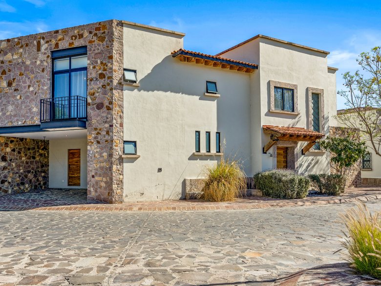 Perfect family home for sale — 36 photos