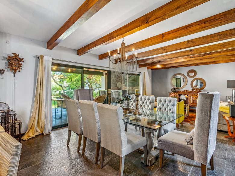 Perfect family home for sale — 9 photos