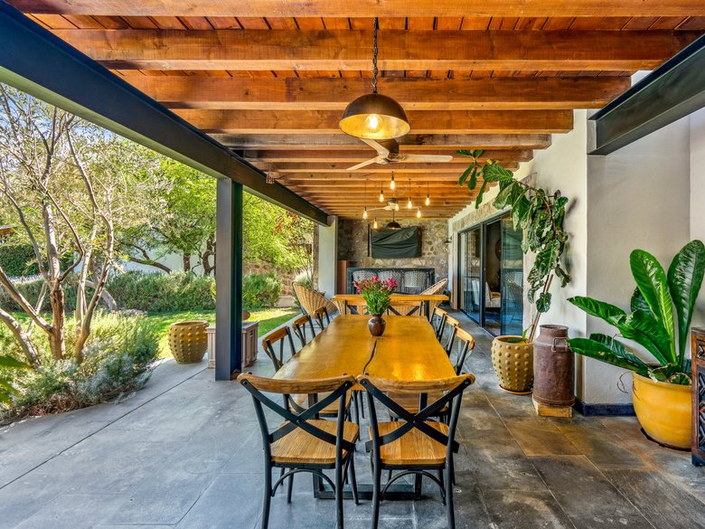 Perfect family home for sale — 12 photos
