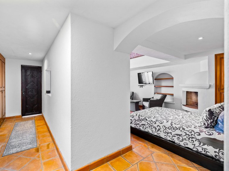 Multi-Level Home for Rent – Ideal for Vacation Rental or Subleasing in Santo Domingo — 25 photos