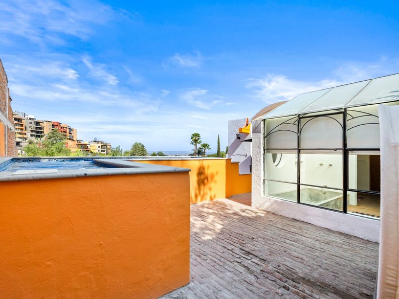 Multi-Level Home for Rent – Ideal for Vacation Rental or Subleasing in Santo Domingo — 32 photos