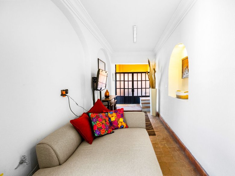 Multi-Level Home for Rent – Ideal for Vacation Rental or Subleasing in Santo Domingo — 8 photos