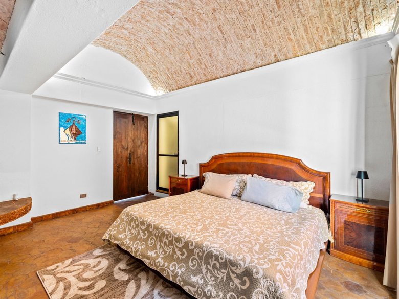 Multi-Level Home for Rent – Ideal for Vacation Rental or Subleasing in Santo Domingo — 16 photos