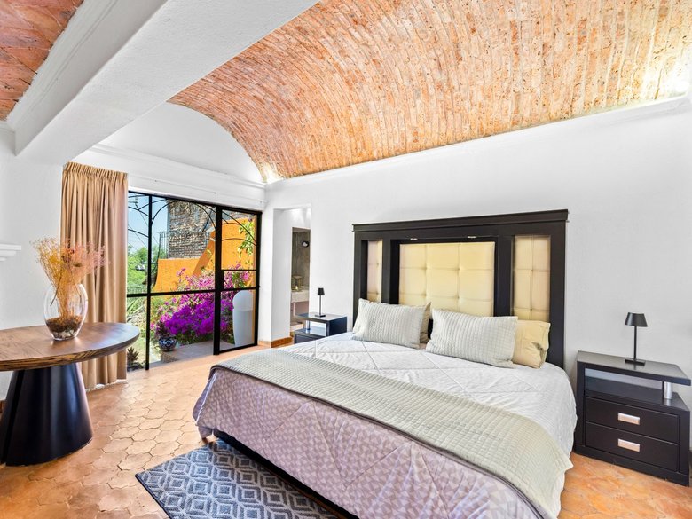 Multi-Level Home for Rent – Ideal for Vacation Rental or Subleasing in Santo Domingo — 29 photos