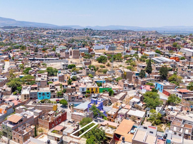 Lote cielo y ciudad a solo unas cuadras del centro historico — 2 fotos