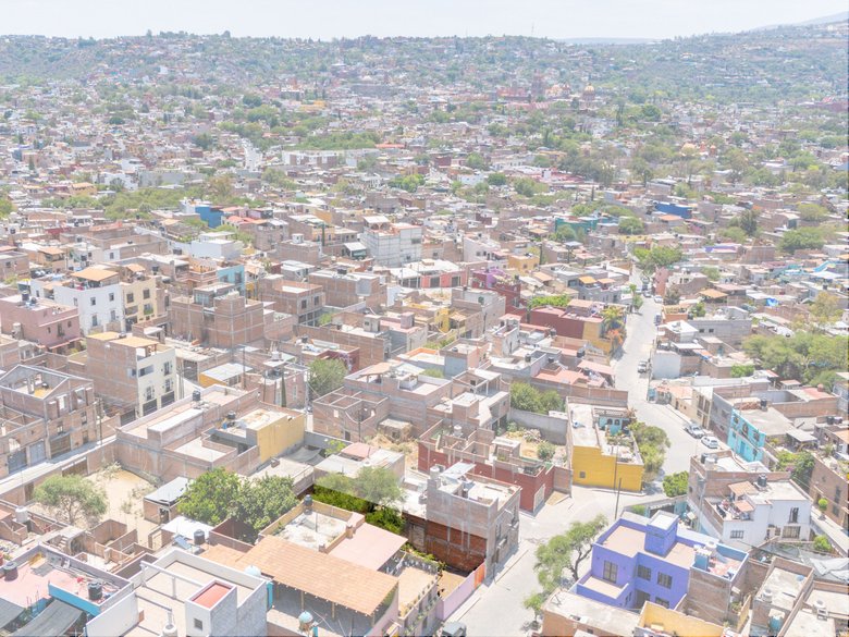 Lote cielo y ciudad a solo unas cuadras del centro historico — 4 fotos