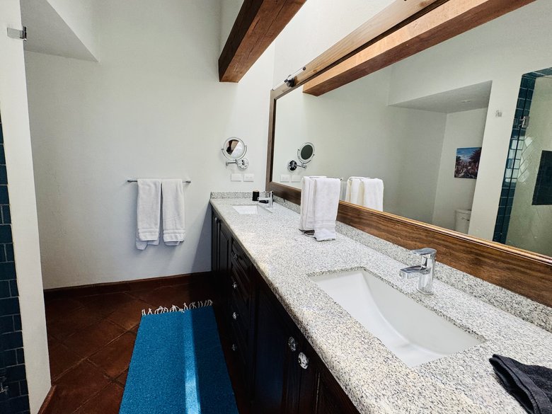Elegant Home in Exclusive Villas Acuarela – Walk to Downtown, fully furnished . — 35 photos