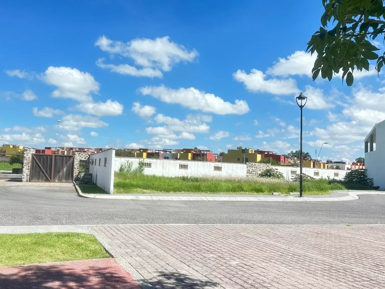 Terreno En Venta En Zirandaro Xampo De Golf — 2 photos